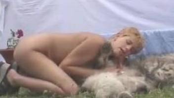 Tight woman plays with toys down her ass and pussy in zoo scenes