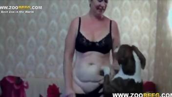Chubby mature lady penetrated hard by a small dog