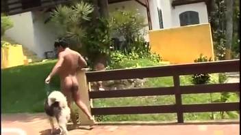 Horny gay stud becomes extremely aroused and screws a perverted pooch